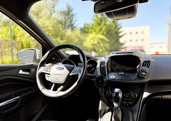 Ford Kuga cena 73000 przebieg: 140000, rok produkcji 2016 z Lublin małe 121